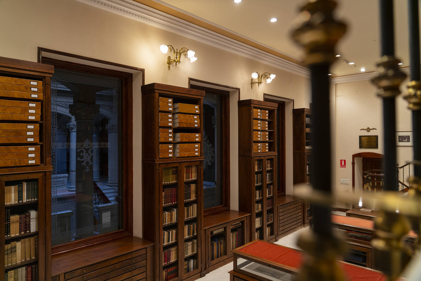 Biblioteca con los ejemplares que recopilaron Antonio Rodríguez-Moñino y su esposa, María Brey.