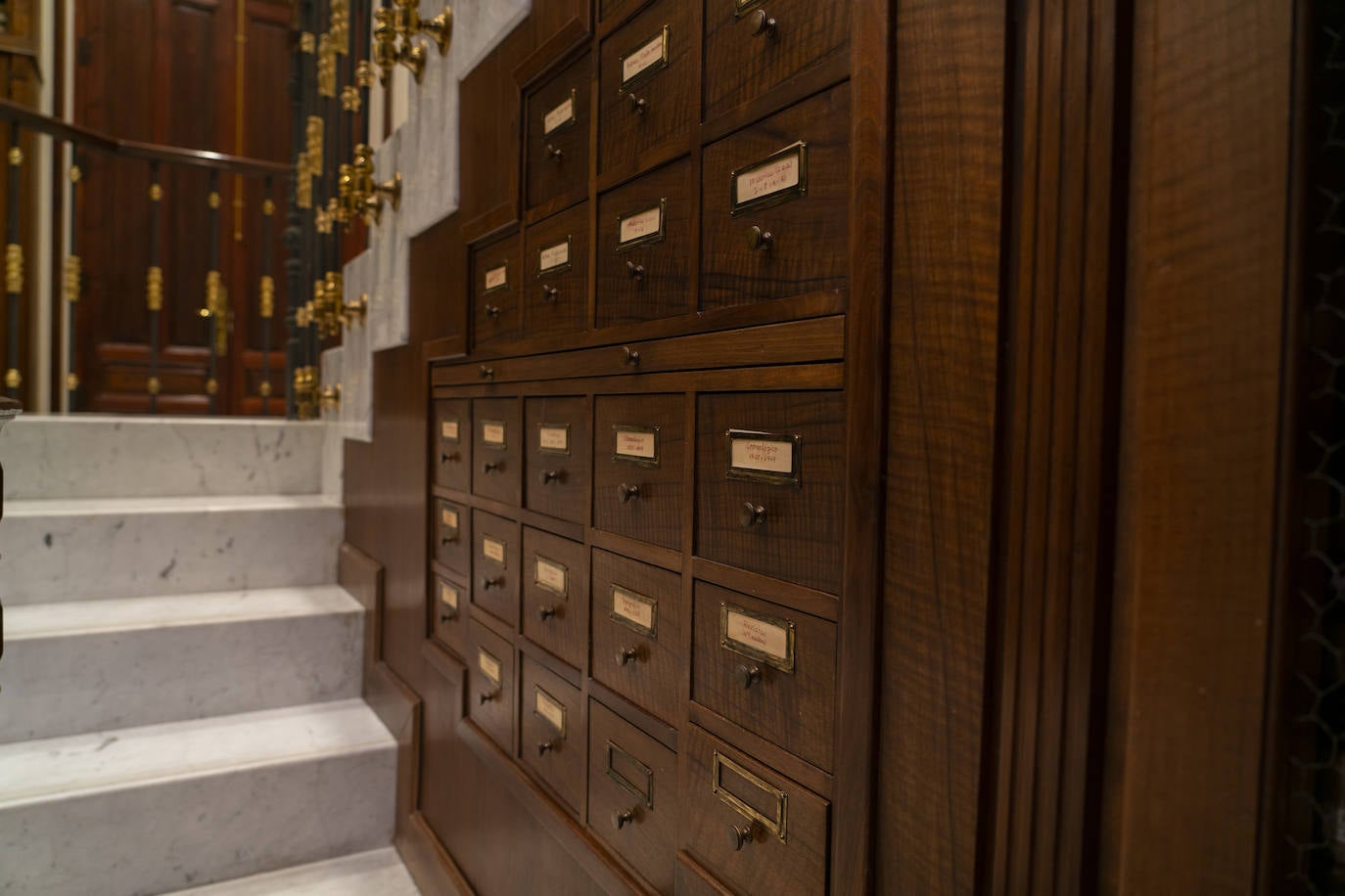 Biblioteca con los ejemplares que recopilaron Antonio Rodríguez-Moñino y su esposa, María Brey.