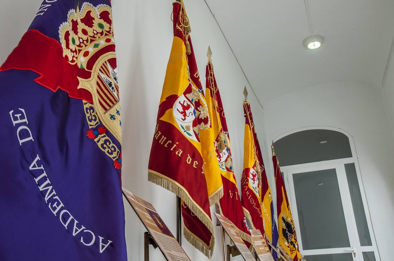 Fotos: &#039;Extremadura XI&#039; inaugura un ciclo de exposiciones en el Palacio de Capitanía