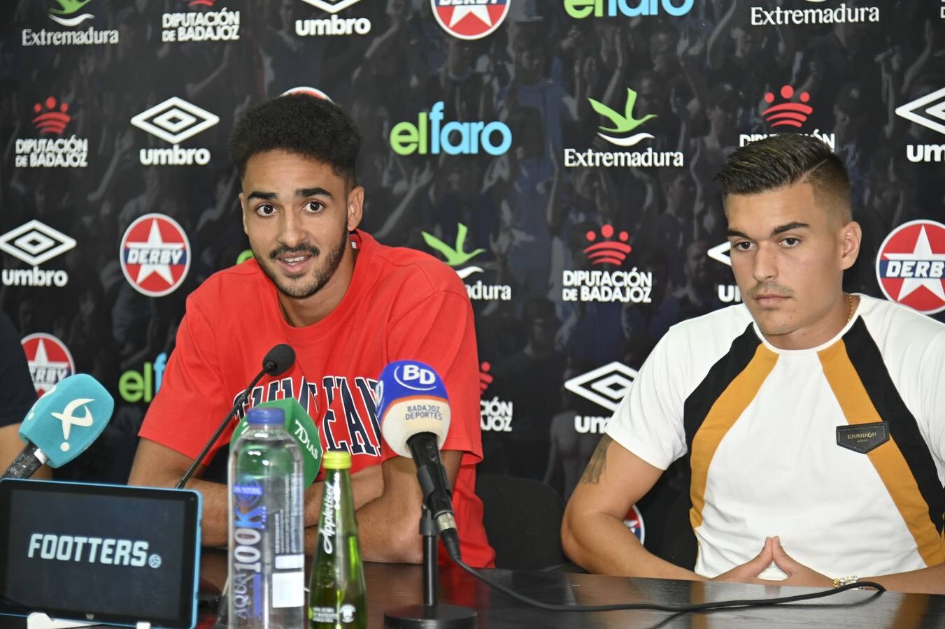 Fotos: El CD Badajoz cierra la plantilla con dos nuevos jugadores