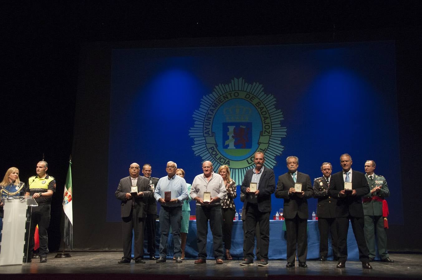 Fotos: La Policía Local de Badajoz celebró el día de su Patrona premiando a más de un centenar de personas