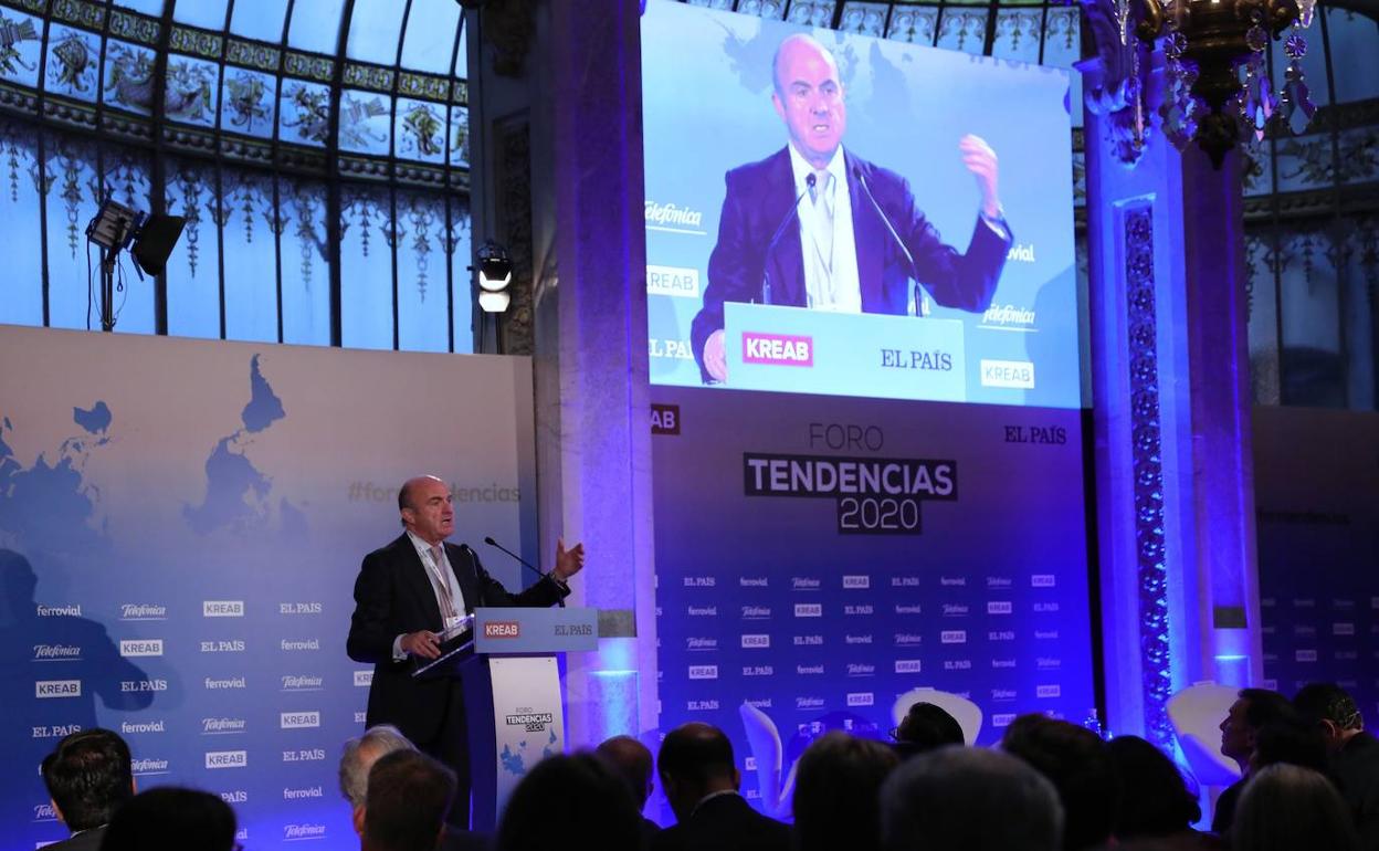 El vicepresidente del BCE, Luis de Guindos, este miércoles en un foro económico. 