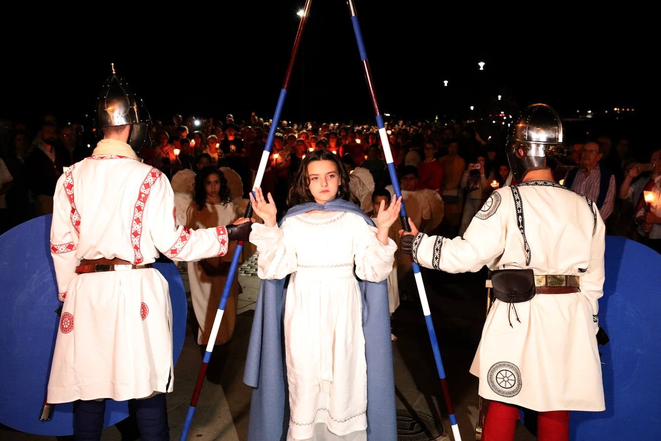 Fotos: El Via Martyrum de Santa Eulalia recreó el camino que hizo con sus 12 paradas