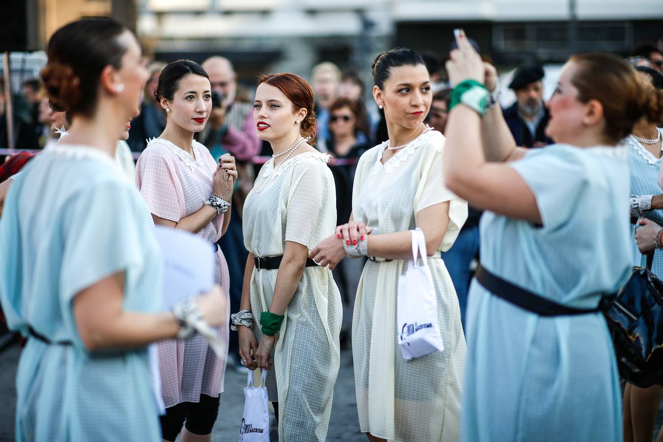 Fotos: &quot;Comando Evita&quot; celebra frente al congreso de Argentina el 72 aniversario del voto femenino