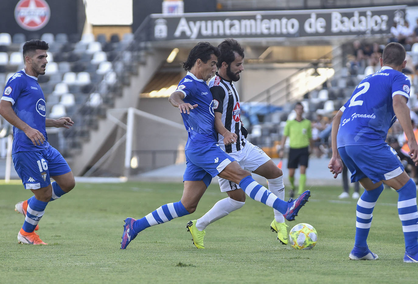 Fotos: Derrota del Badajoz ante el San Fernando