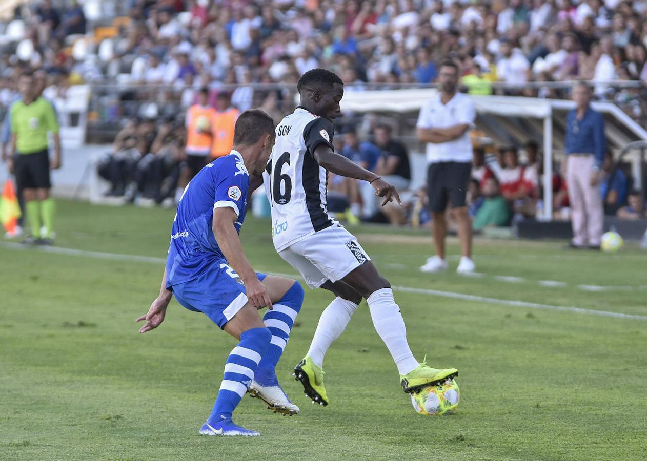 Fotos: Derrota del Badajoz ante el San Fernando