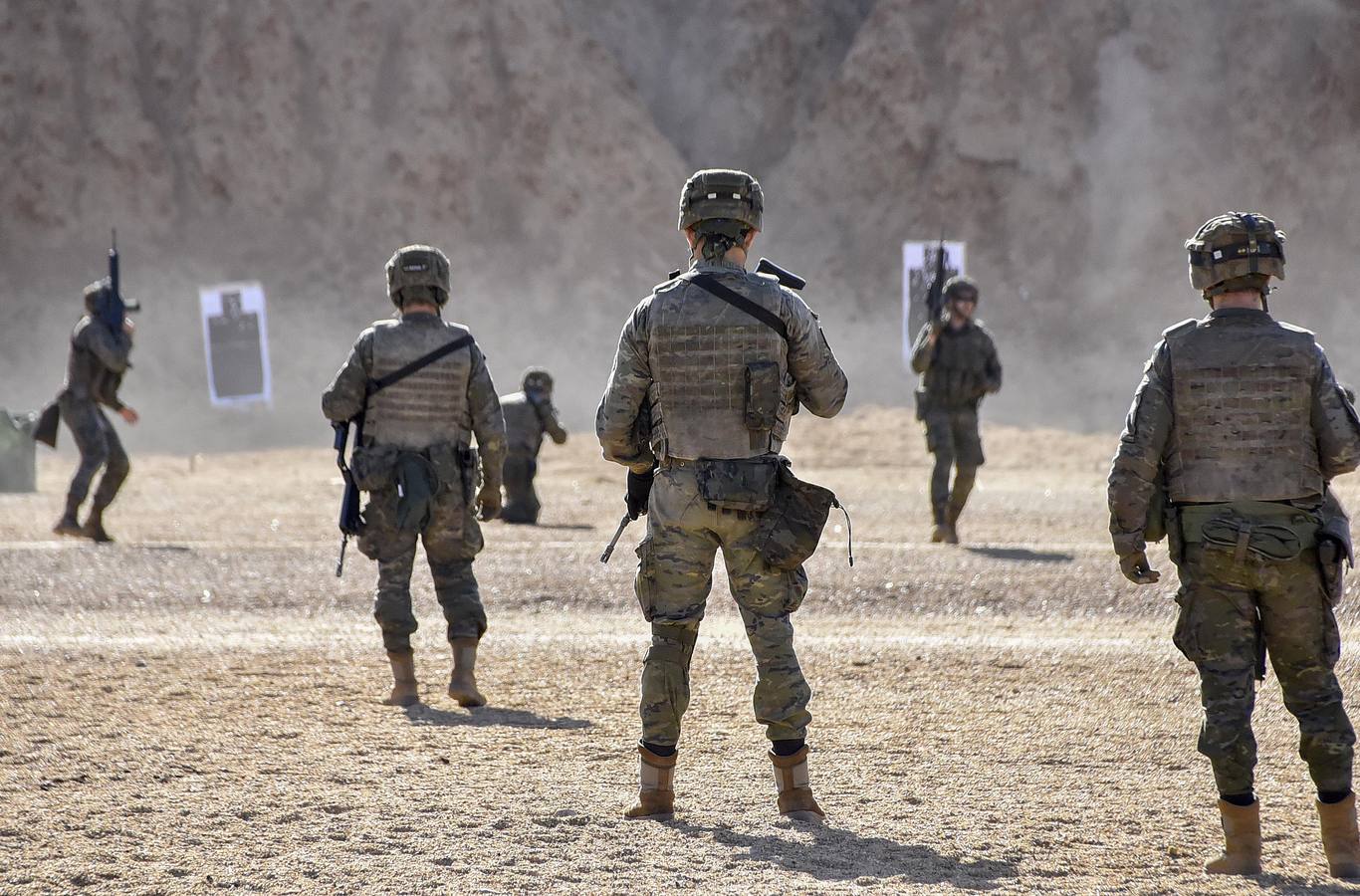 Fotos: 150 militares extremeños comienzan en noviembre su misión en Irak