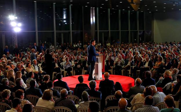 El PSOE se afana por concentrar el voto útil de la izquierda el 10-N