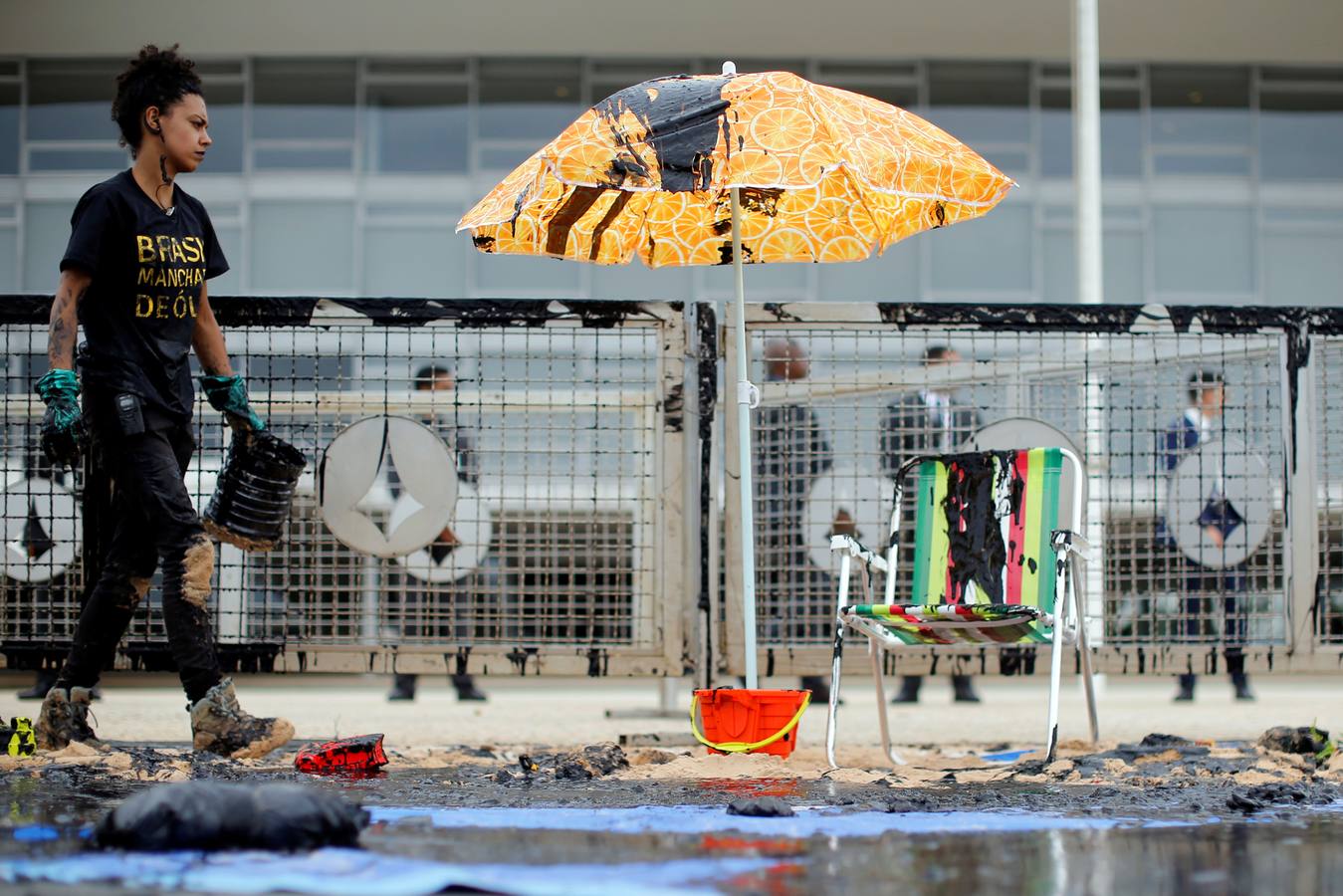Fotos: Activistas de Greenpeace protestan contra las políticas ambientales del gobierno brasileño