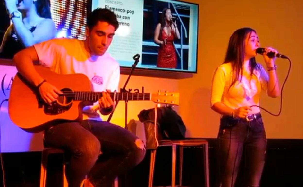 La cantante Ana Moreno da un concierto en la sala 'Ámbito cultural' de El Corte Inglés