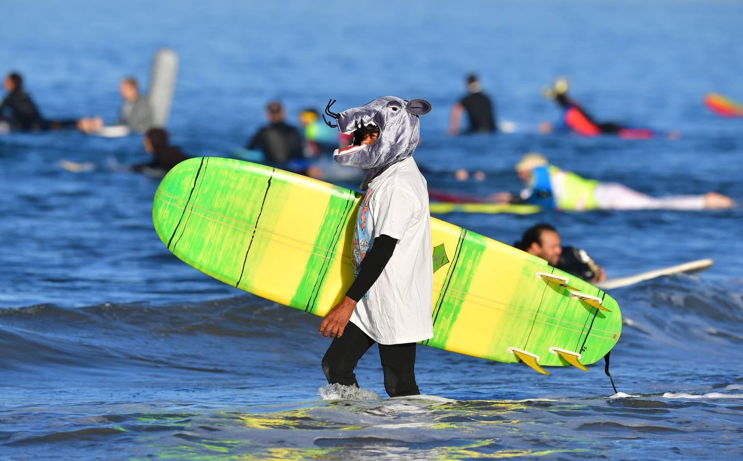 Fotos: Los surfistas celebran Halloween en California