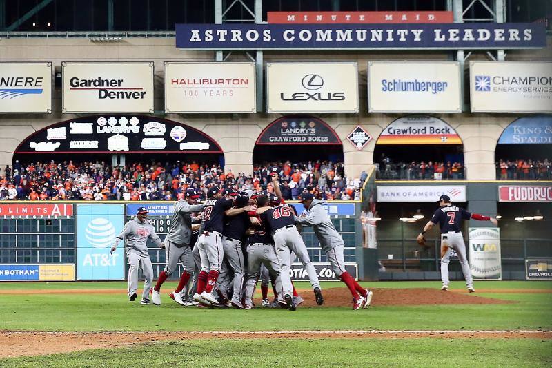 Los Washington Nationals se impusieron a los Houston Astros por 6-2 en el séptimo y decisivo juego, conquistando las Series Mundiales de béisbol por primera vez en su historia. 