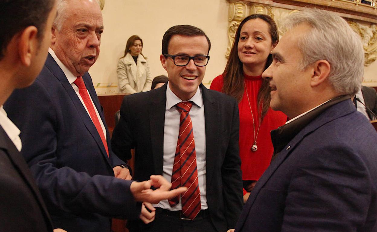 De izquierda a derecha, Ramón Ropero, Miguel Ángel Gallardo y Francisco Fragoso.