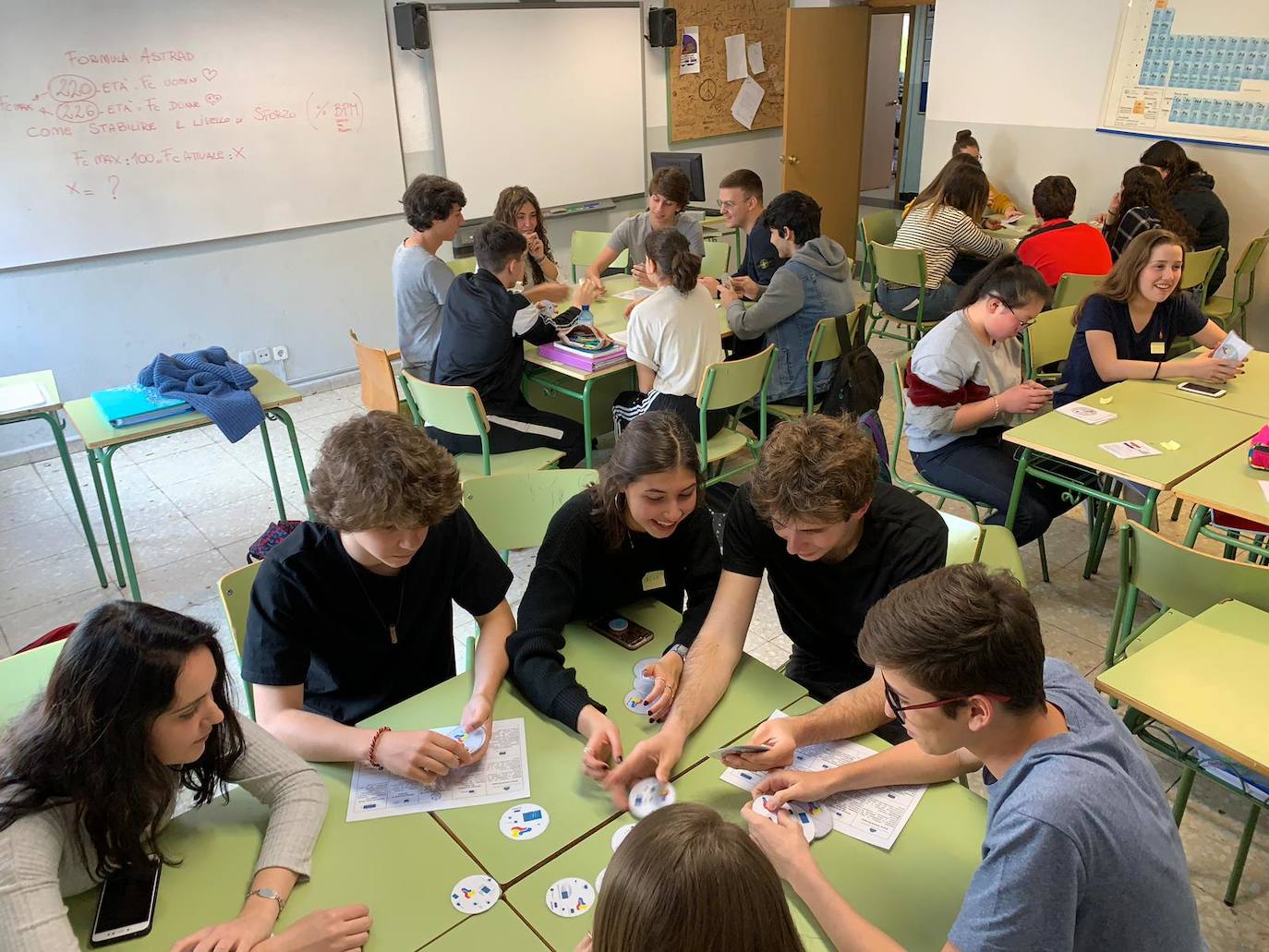 Creación y uso de juegos con información de la Unión Europea. 