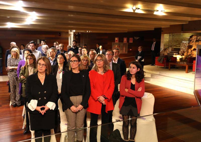 Extremadura ha invitado este lunes a combatir la violencia de género como una «cuestión de Estado» y ha recalcado que no es tiempo «de miedos ni de pasos atrás».