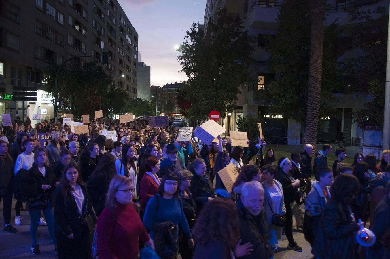 Manifestación contra la violencia de género en Badajoz