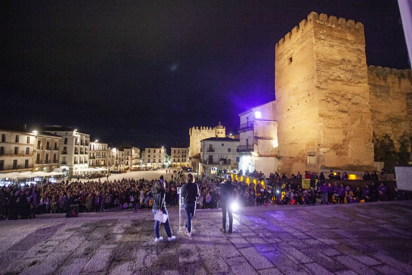 Manifestación contra la violencia de género en Cáceres
