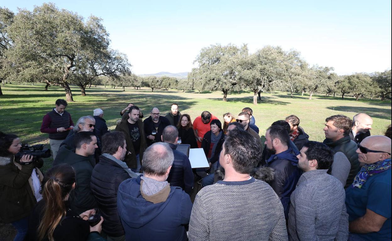 La lectura del 'Manifiesto de Zafra' se ha realizado en plena dehesa extremeña