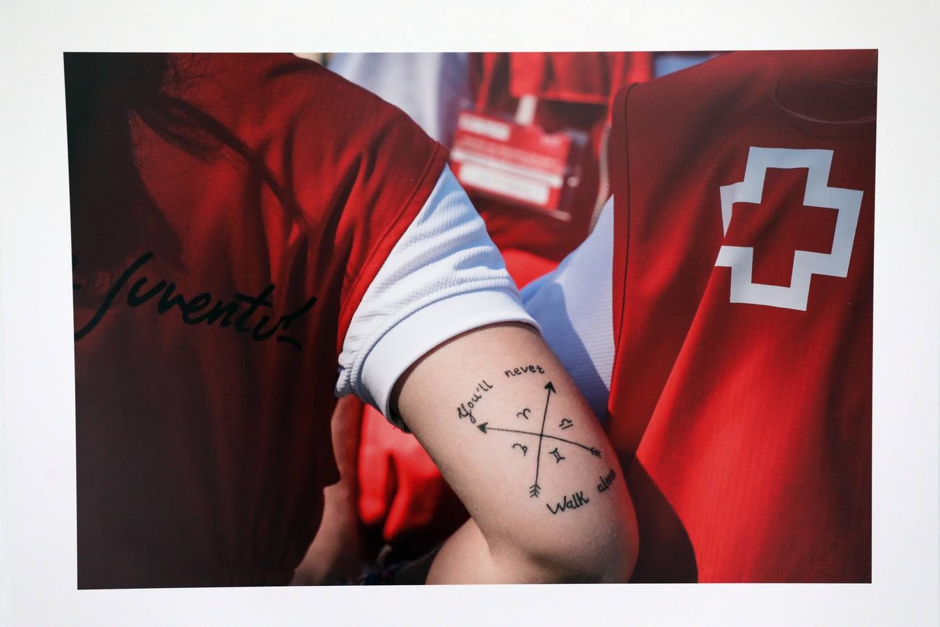 Fotos: El patio de la Asamblea de Extremadura acoge la exposición &#039;La revelación de la empatía&#039;