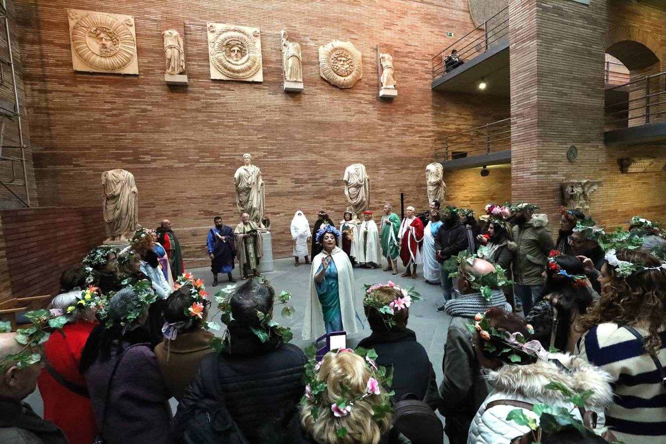 Fotos: El Museo de Arte Romano acoge la fiesta de la Saturnalia