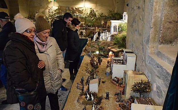 Visitantes en el nacimiento de la familia Blázquez Muñoz. :: JSP