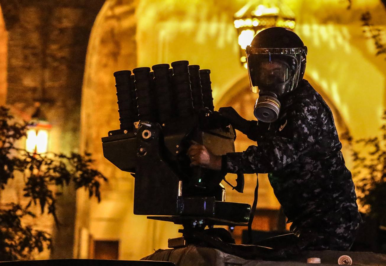 Fotos: Enfrentamientos entre policías y manifestantes en Beirut