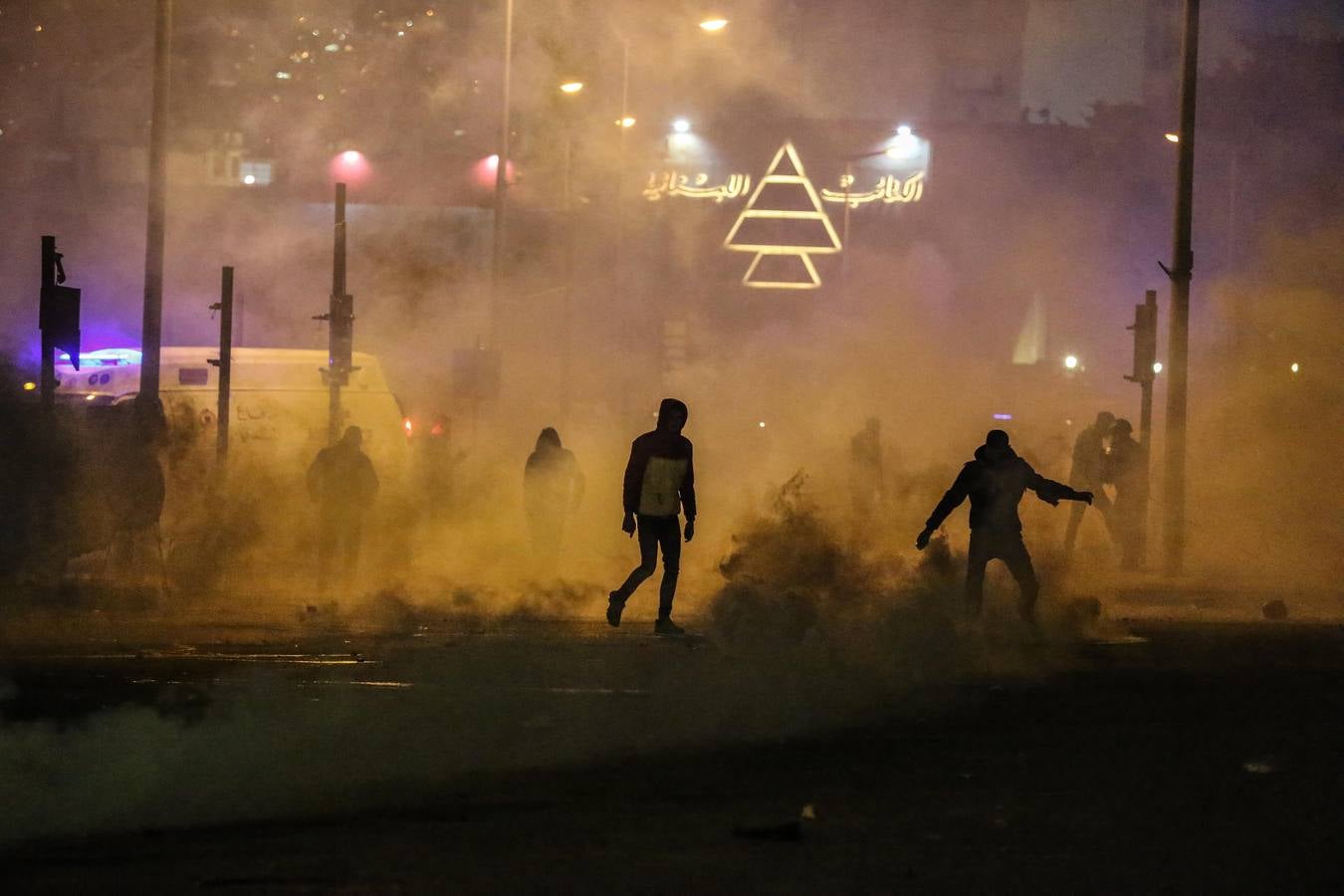 Fotos: Enfrentamientos entre policías y manifestantes en Beirut