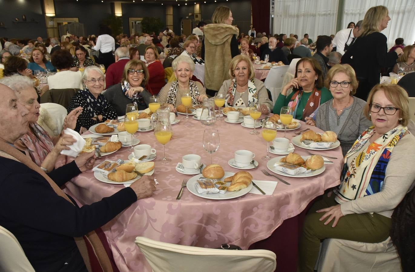 Fotos: Desayuno Navideño de Mayores en el Hotel Río