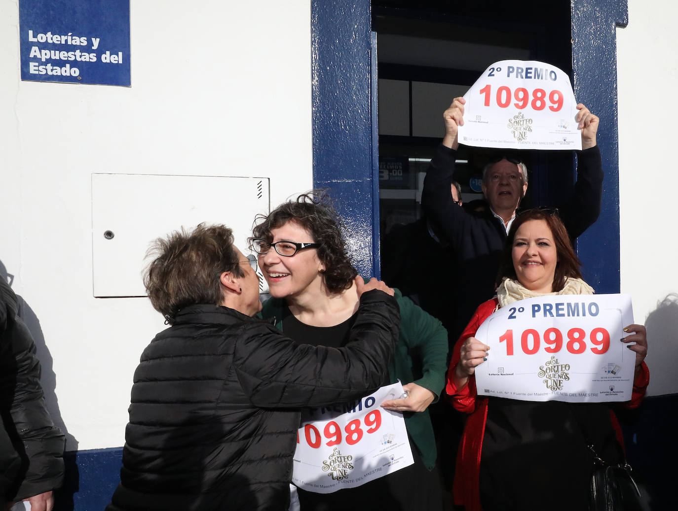 Los agraciados de Fuente del Maestre celebran el premio