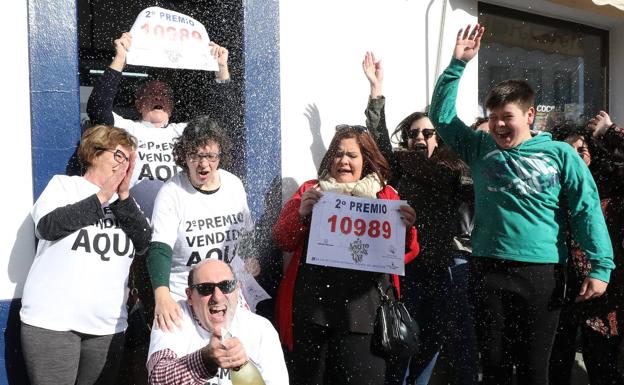 Imagen. Así se celebró en Extremadura la Lotería de Navidad.