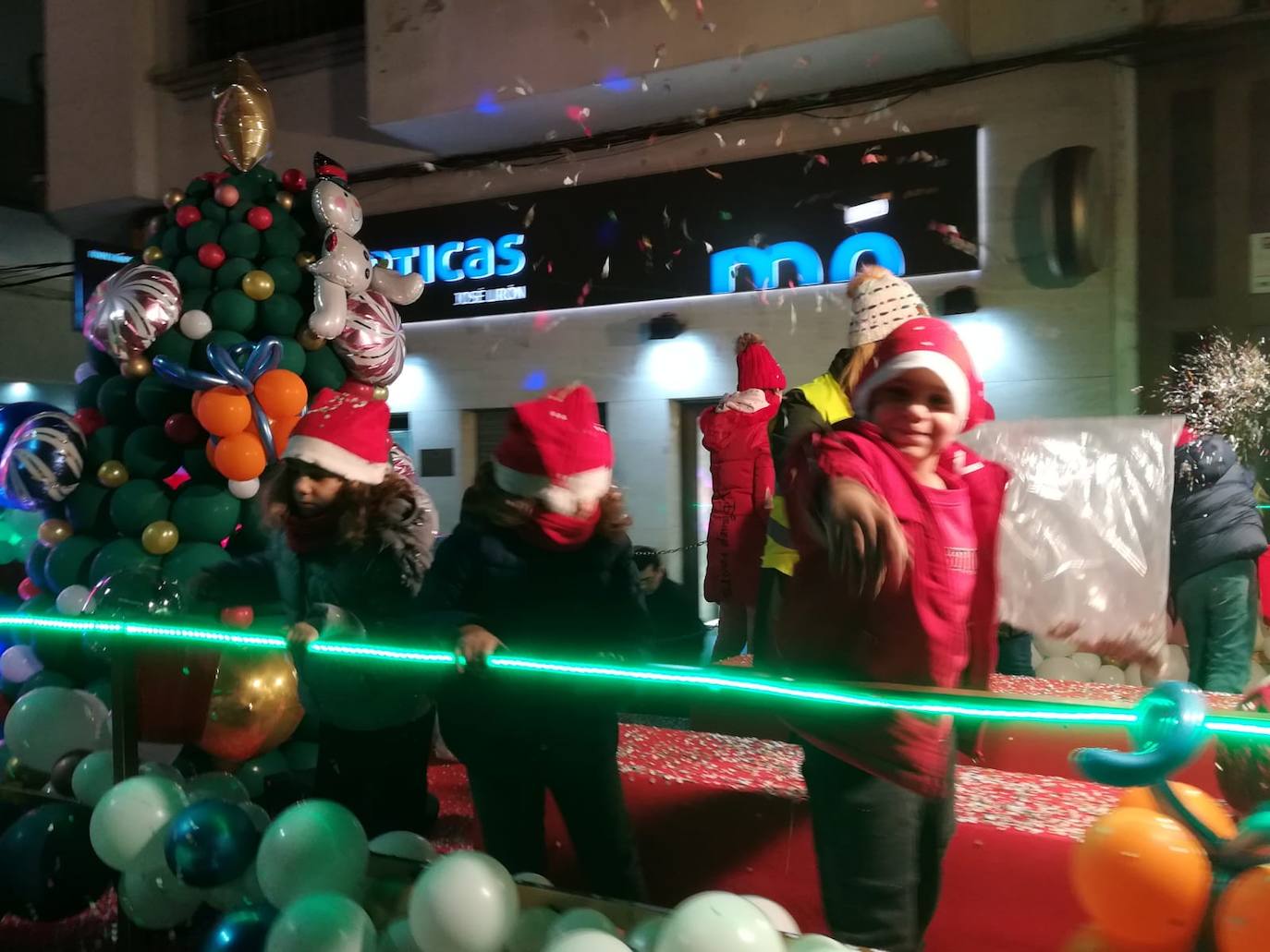 Navalmoral de la Mata. Un pequeño lanza caramelos. :: 