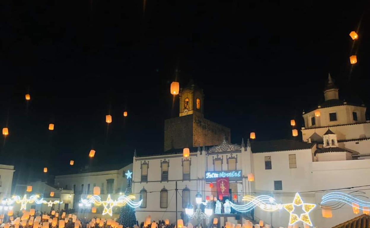 Dieciséis carrozas y mucho ambiente en la Cabalgata de Fregenal