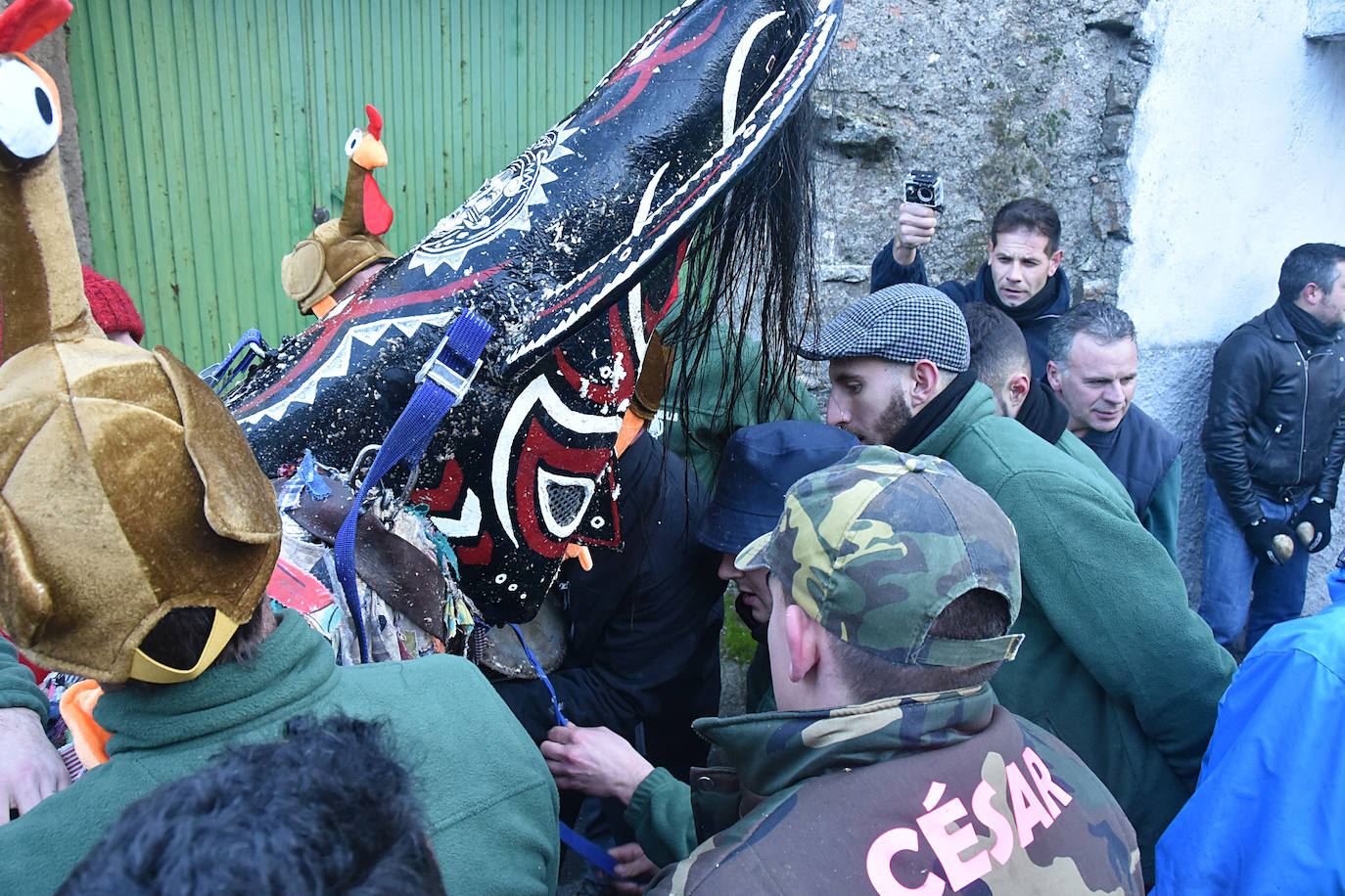 Fotos: La localidad de Piornal vuelve a llenarse de público para participar en el Jarramplas
