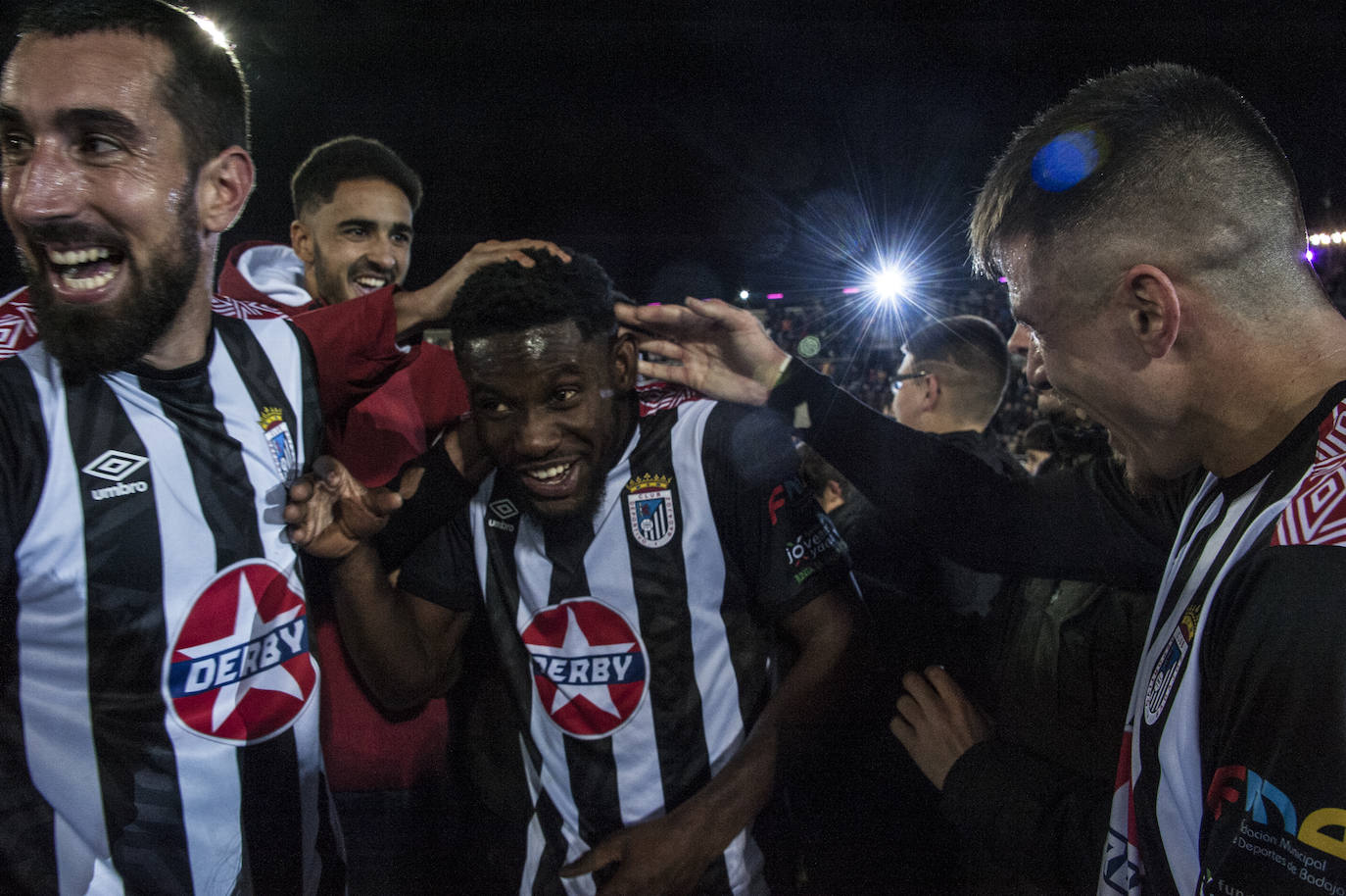 13.000 espectadores disfrutaron de la victoria del CD Badajoz ante el Eibar