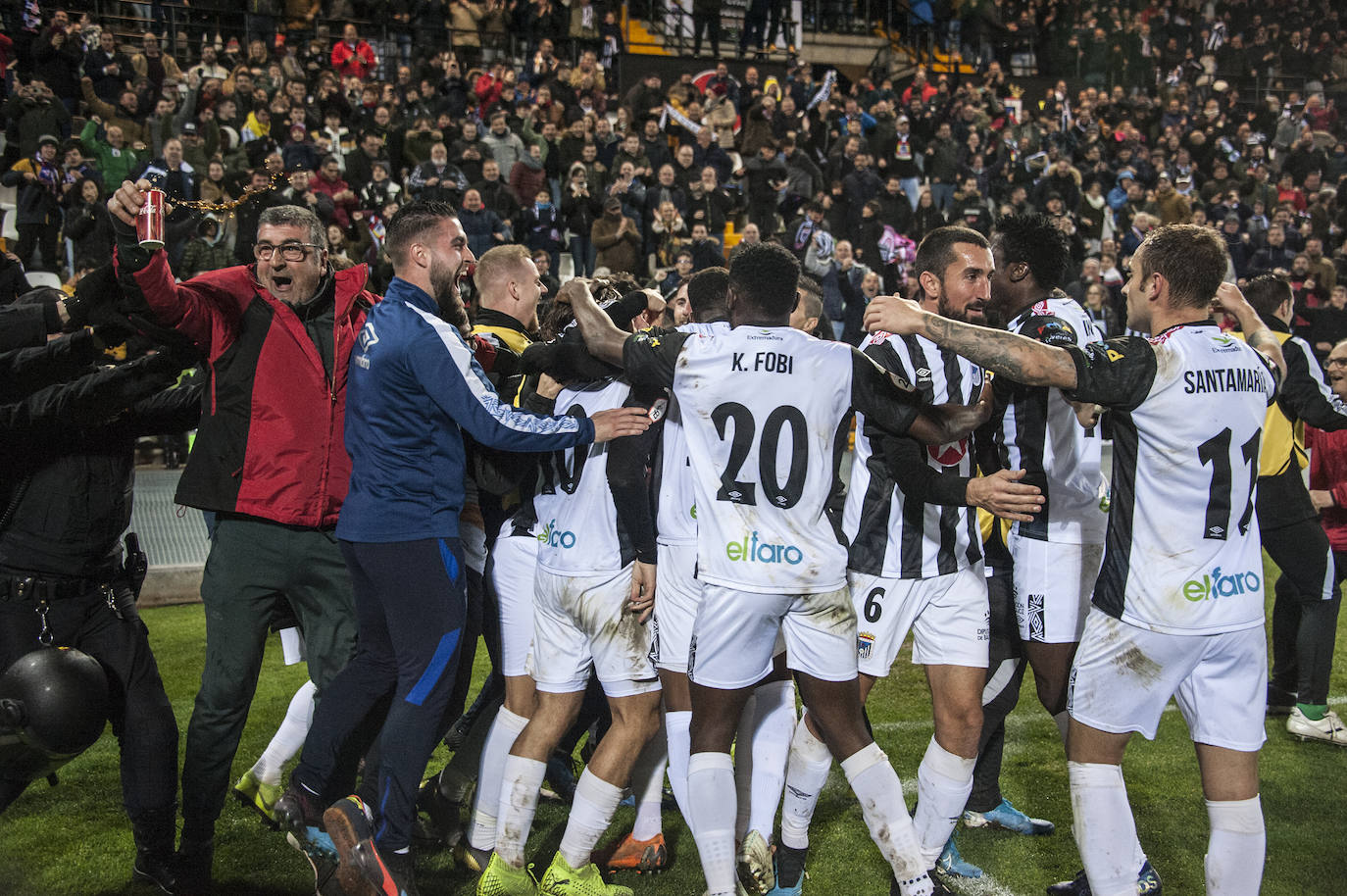 13.000 espectadores disfrutaron de la victoria del CD Badajoz ante el Eibar