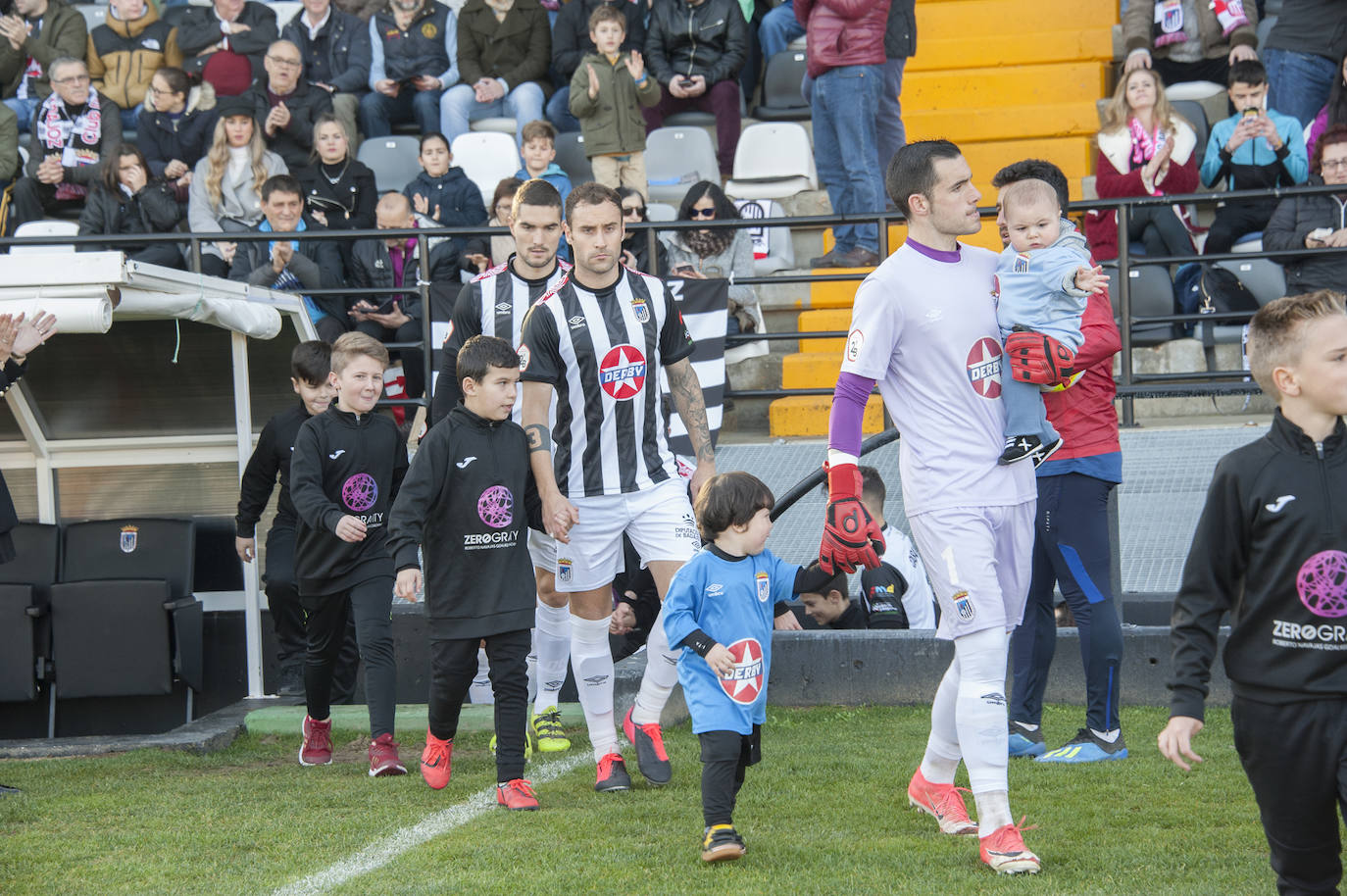 Fotos: Las mejores imágenes del CD Badajoz-Cádiz