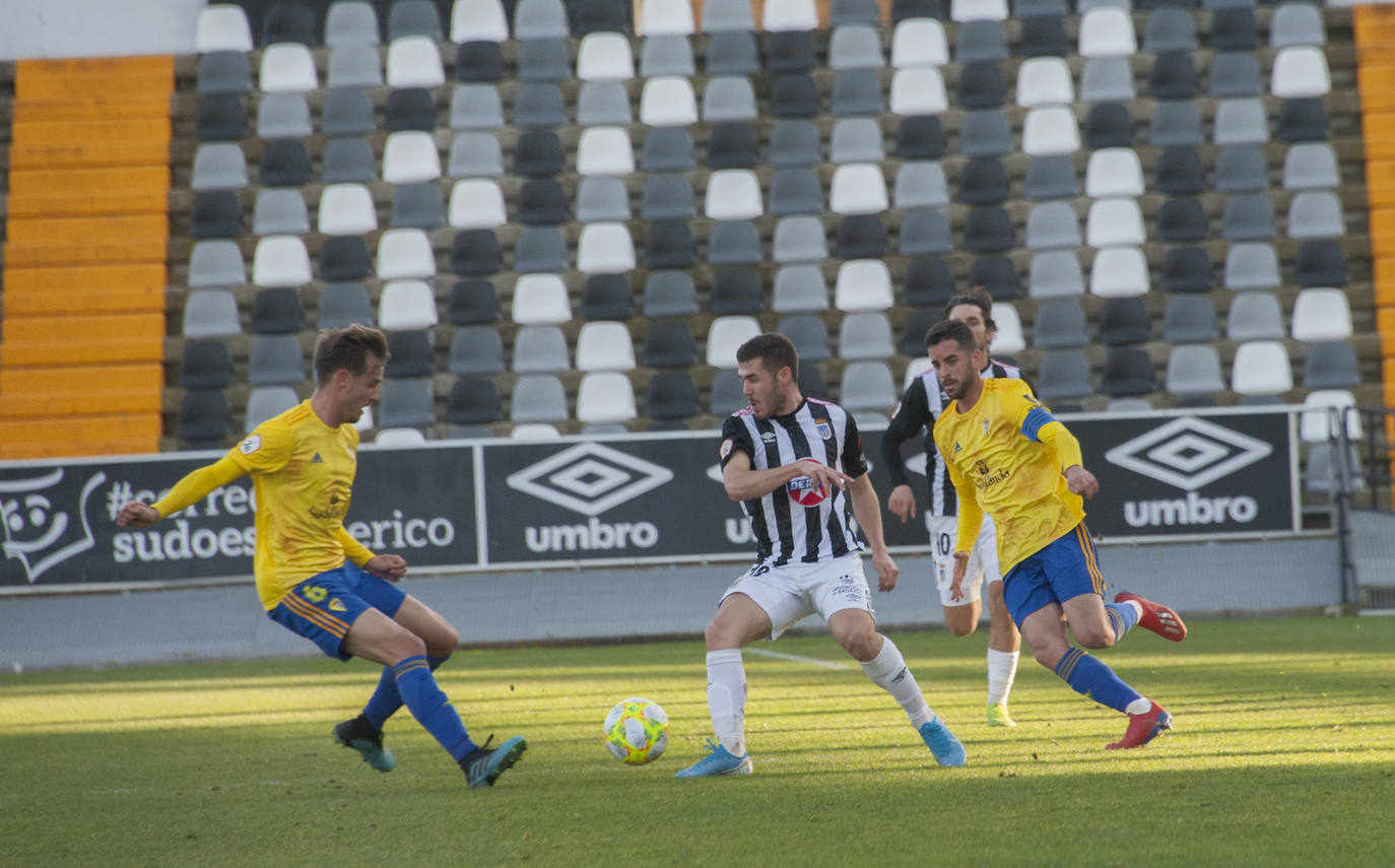 Fotos: Las mejores imágenes del CD Badajoz-Cádiz