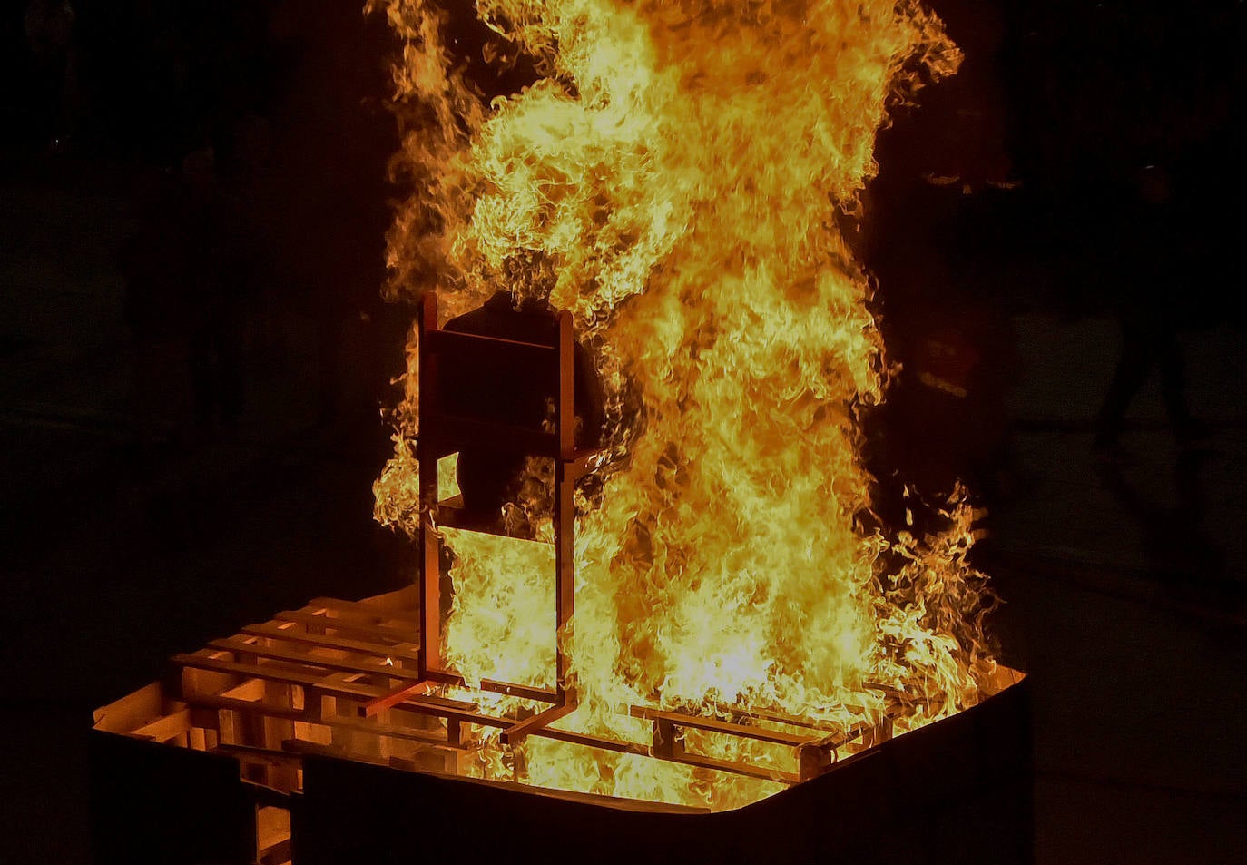 Fotos: La quema del Marimanta abre la programación carnavalera