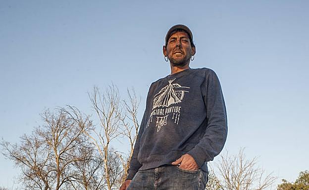 José Luis Sanjuán, temporero en Badajoz. 