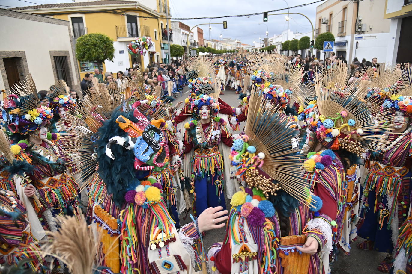Fotos: Desfile de comparsas en Talavera la Real