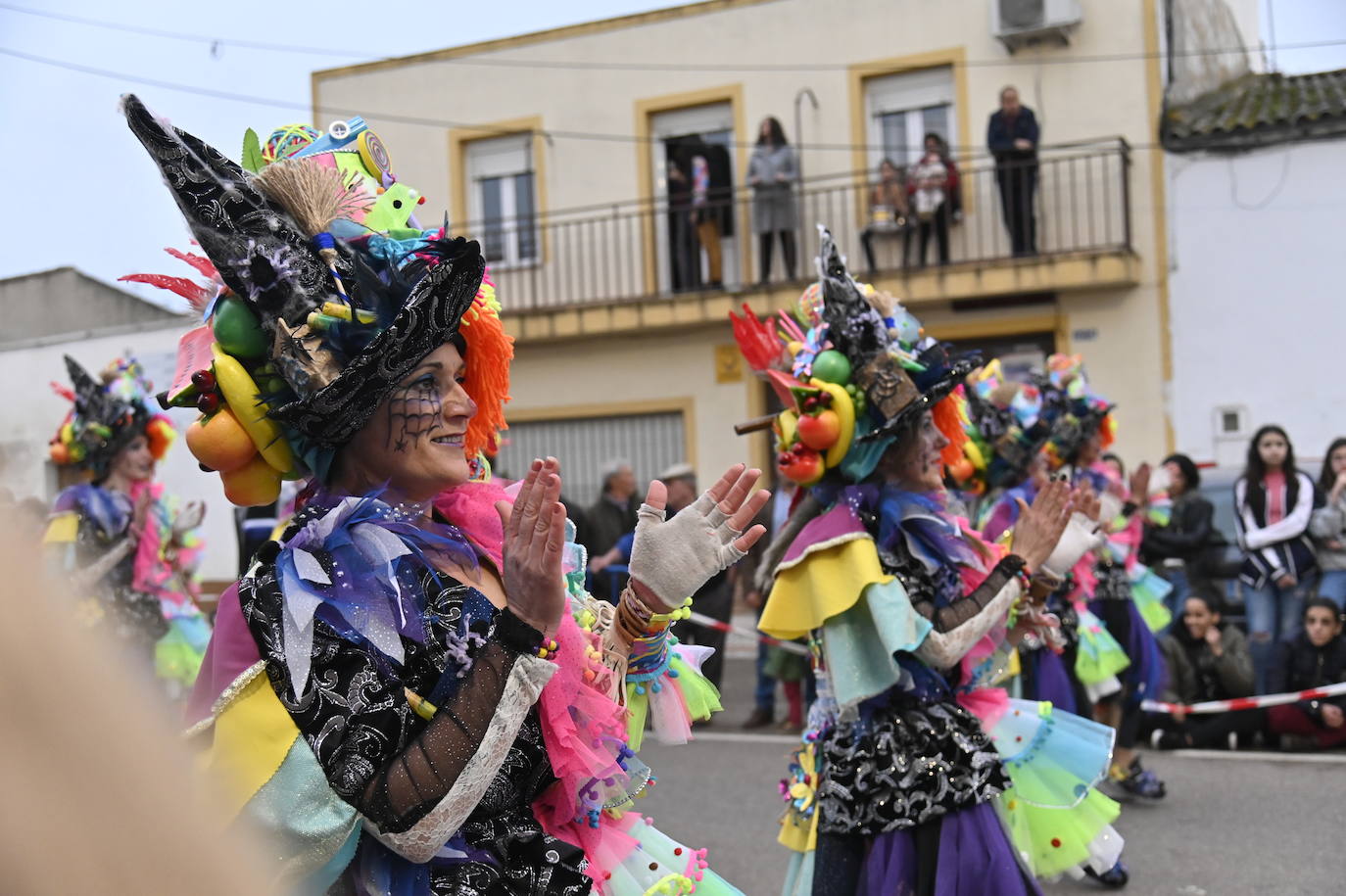 Fotos: Desfile de comparsas en Talavera la Real