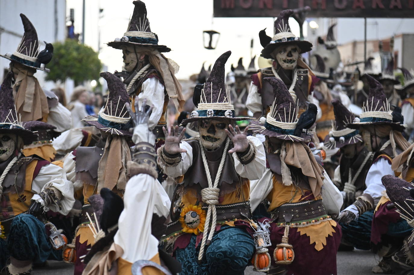 Fotos: Desfile de comparsas en Talavera la Real