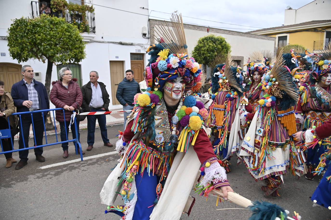 Fotos: Desfile de comparsas en Talavera la Real