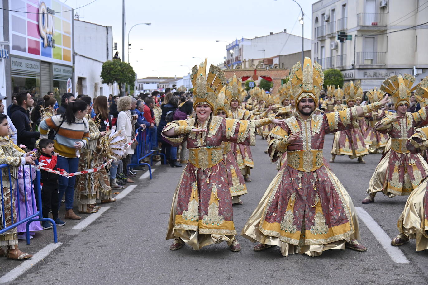 Fotos: Desfile de comparsas en Talavera la Real