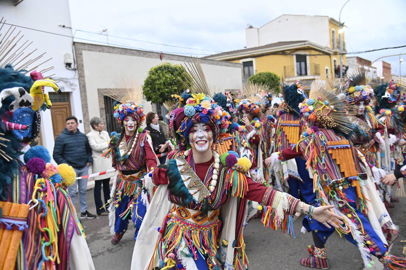 Fotos: Desfile de comparsas en Talavera la Real