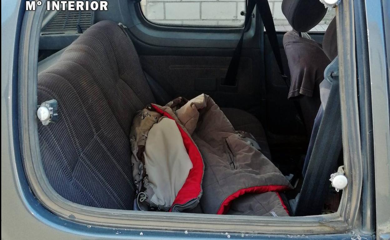 Detenido por robar en el interior de los coches y vender los objetos en internet