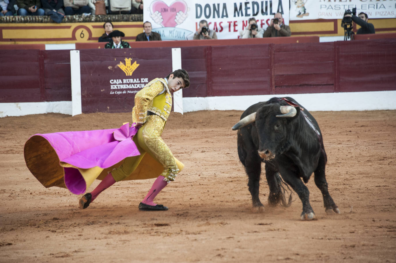 Fotos: Novillada, primera de abono de la Feria de Olivenza