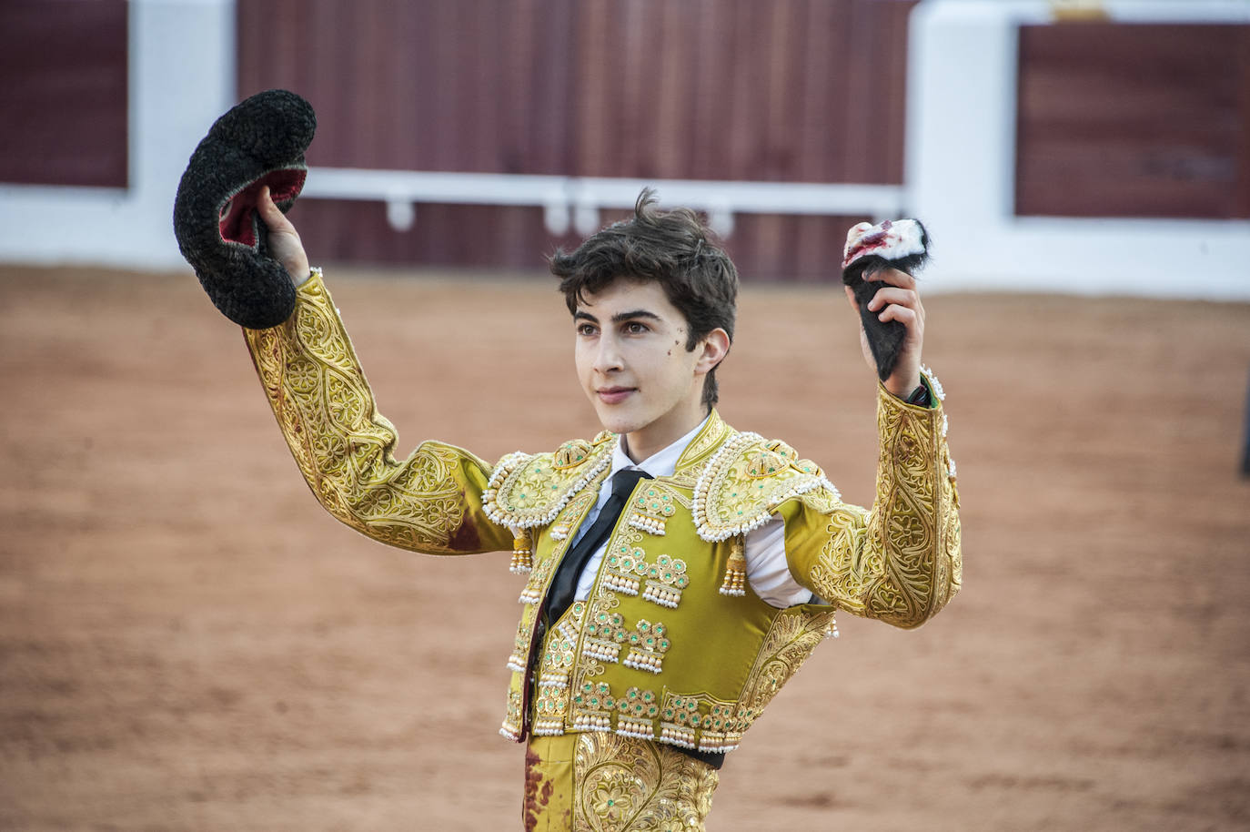 Fotos: Novillada, primera de abono de la Feria de Olivenza