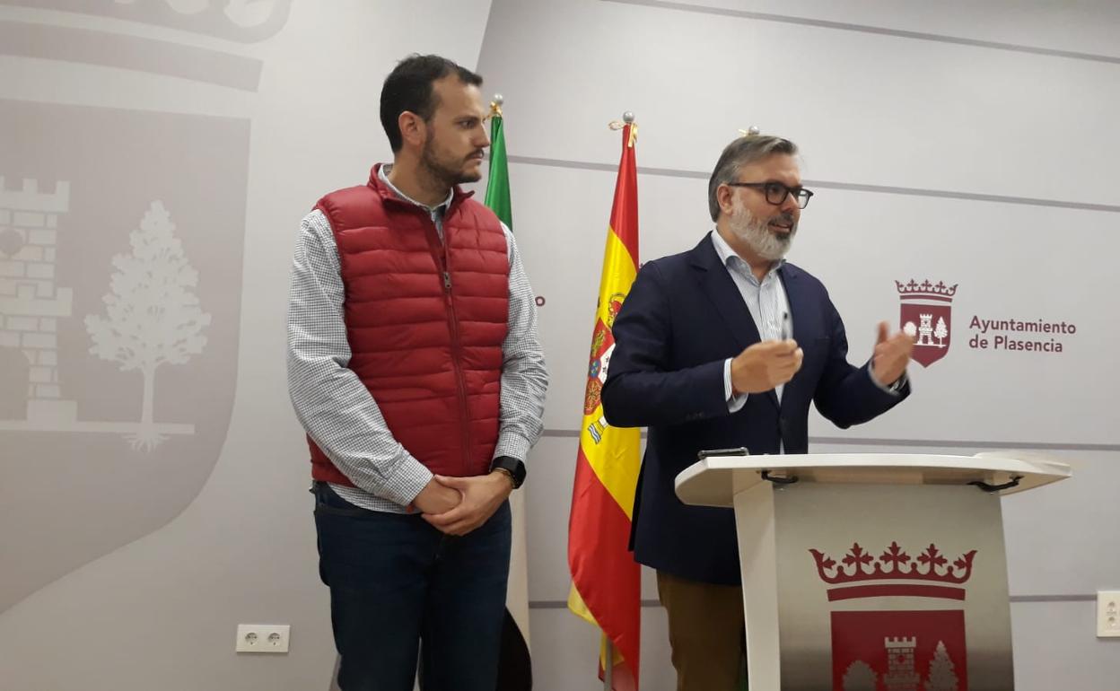 El alcalde, Fernando Pizarro, en la comparecencia de esta mañana. 