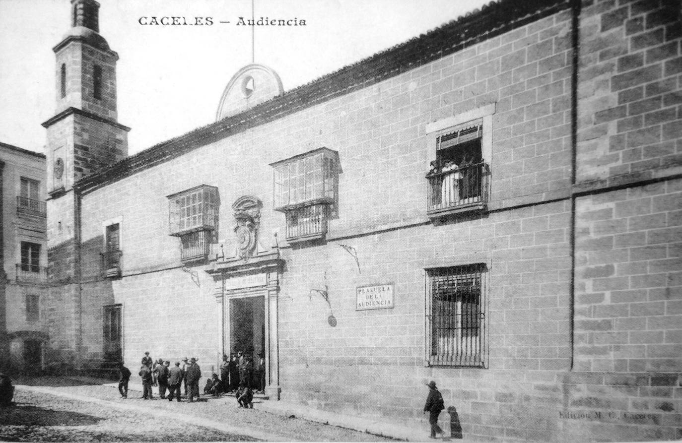 Postal de 1910 de la Audiencia Territorial en la que estuvo preso el doctor Ceresoles